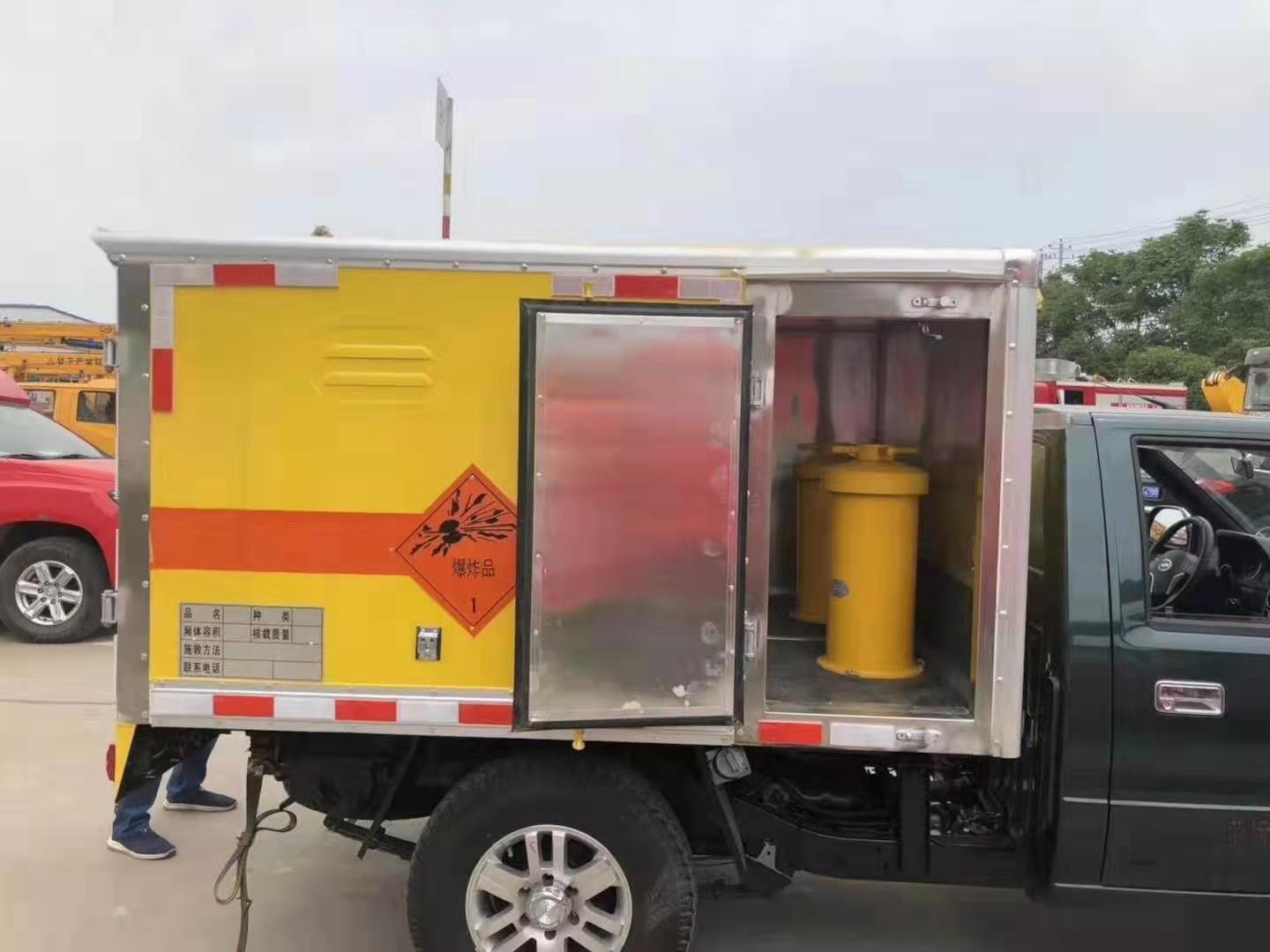 乌拉特中爆破器材运输车行业深度解析：规格选择与运输效能的更优配置
