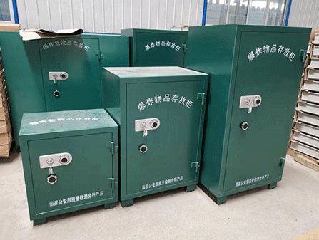 乌拉特中温度与湿度：爆破器材储存的“隐形杀手”